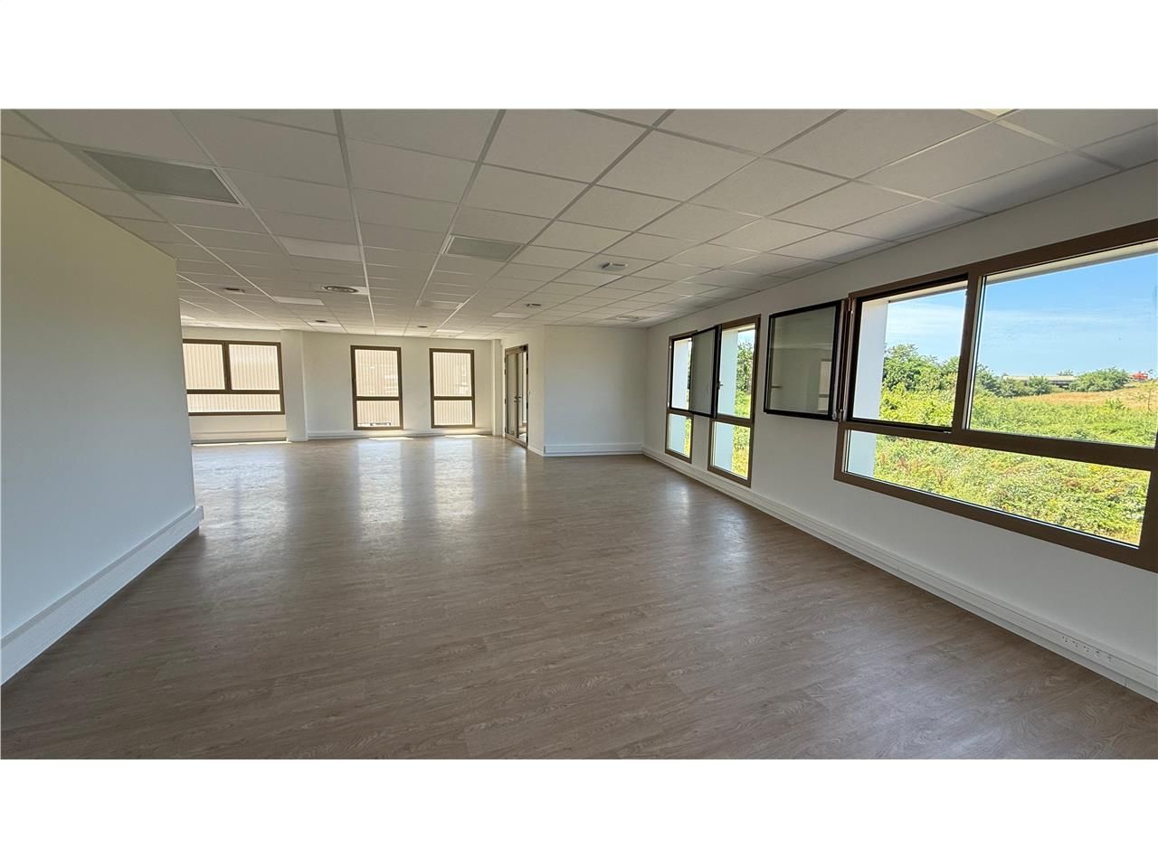 Location bureaux 95 m² non divisibles