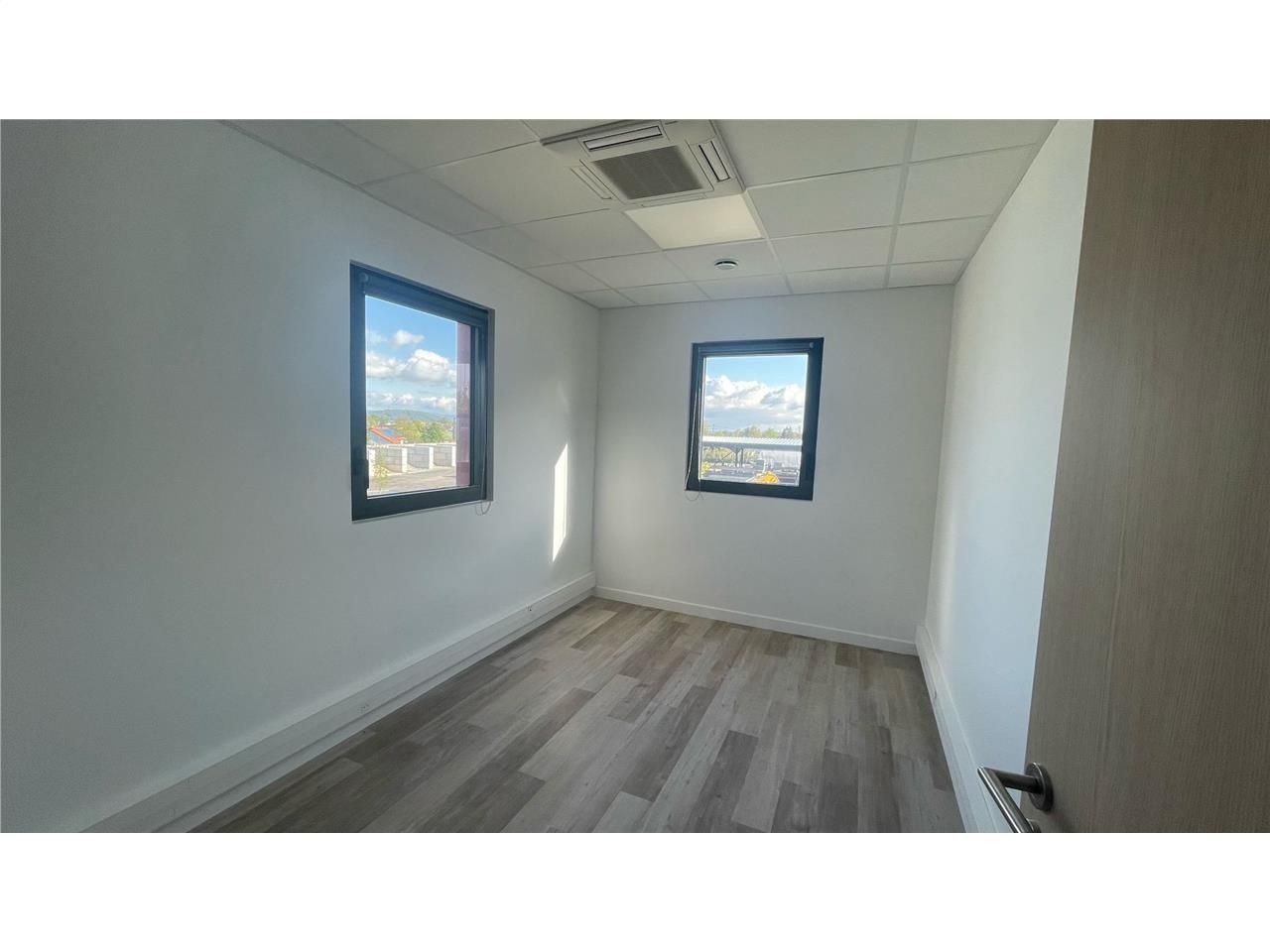 Location bureaux 274 m² non divisibles