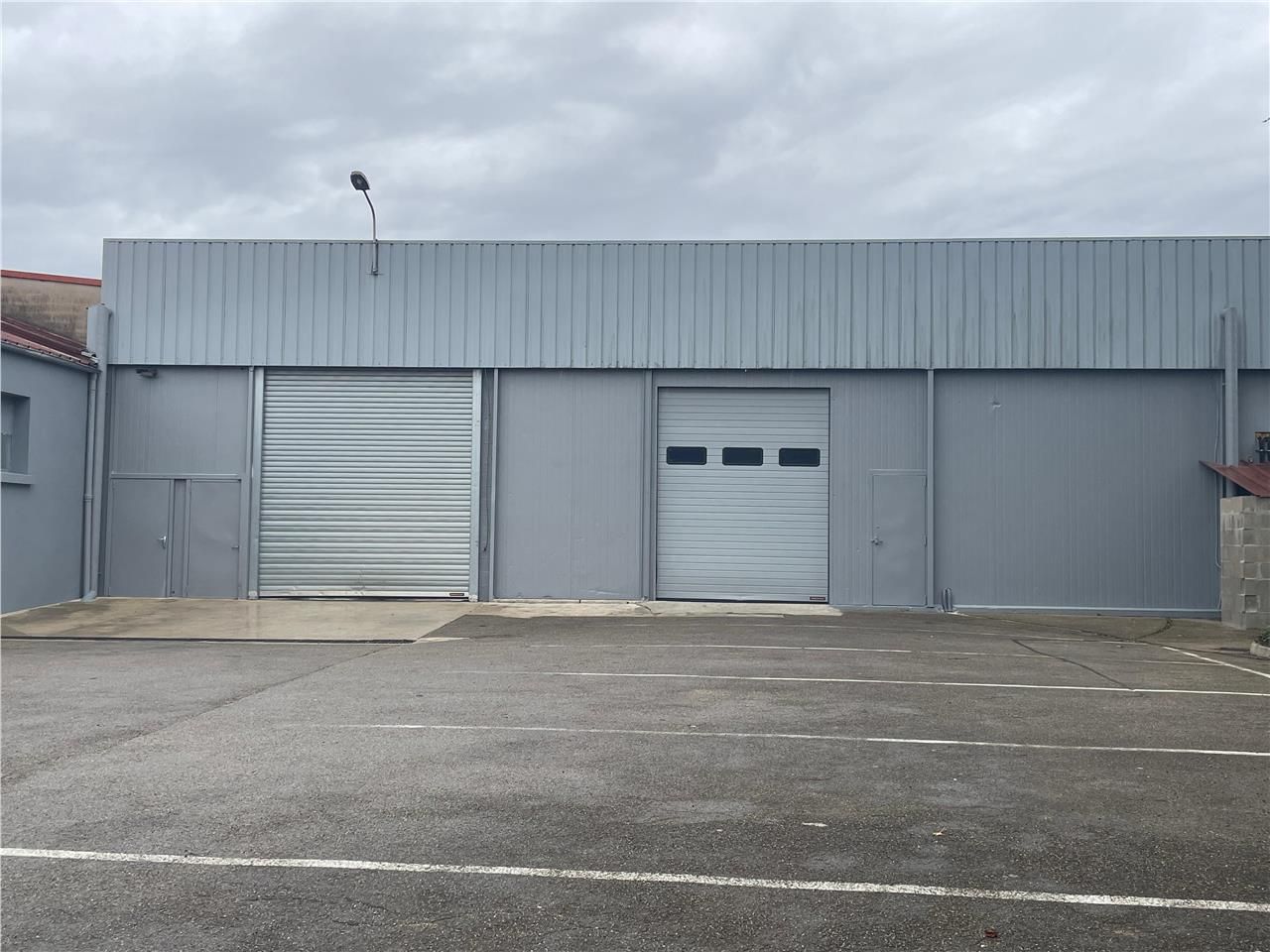 Location entrepots 1272 m² divisibles à partir de 612 m²