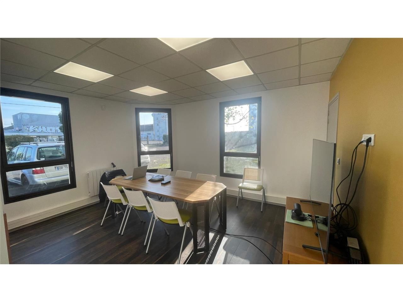 Location bureaux 168 m² non divisibles