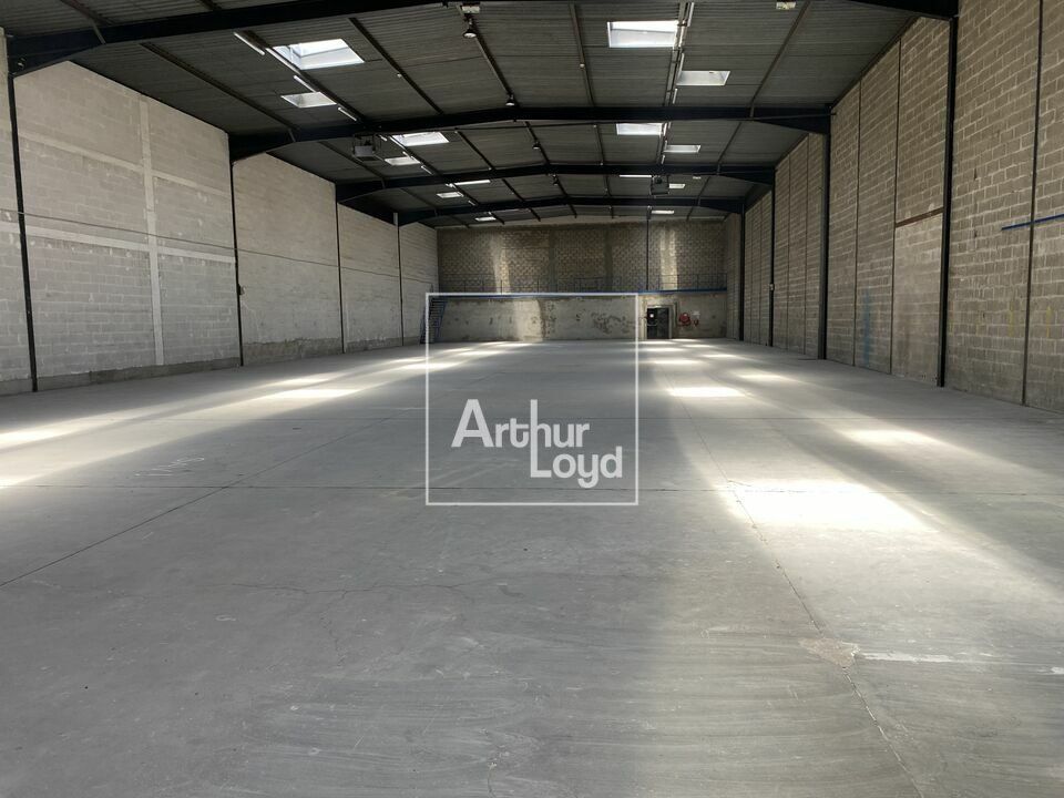 ENTREPOT DE STOCKAGE MORANGIS