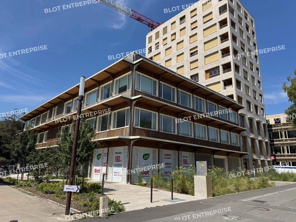 Vente bureaux 2843 m² non divisibles