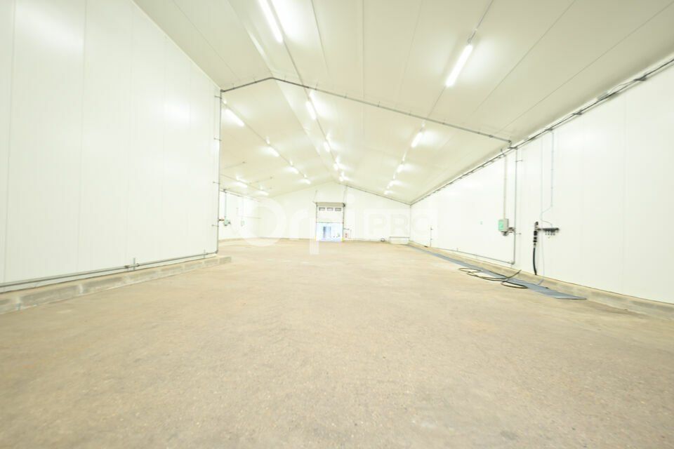 Location entrepot 612 m² non divisibles