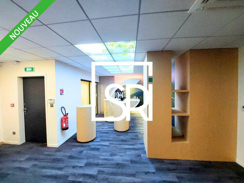 A75 / A71 / A89 - LOCATION BUREAUX TOUT CONFORT 240 m2 - CENTRE D'AFFAIRES DU ZENITH - 63800 COURNON D'AUVERGNE