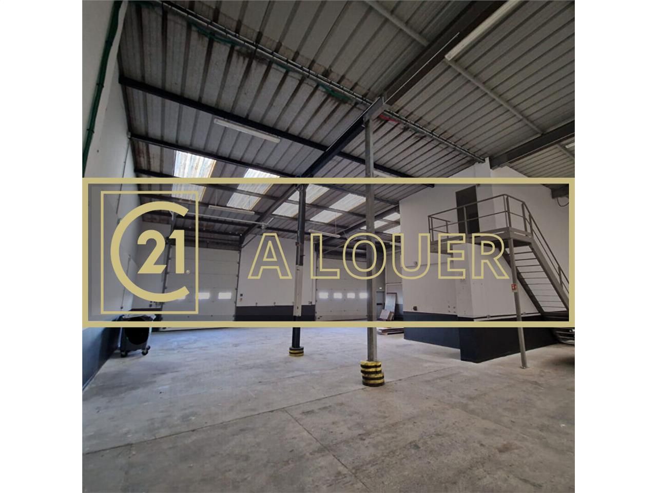 Location local 890.00 m² à GIBERVILLE