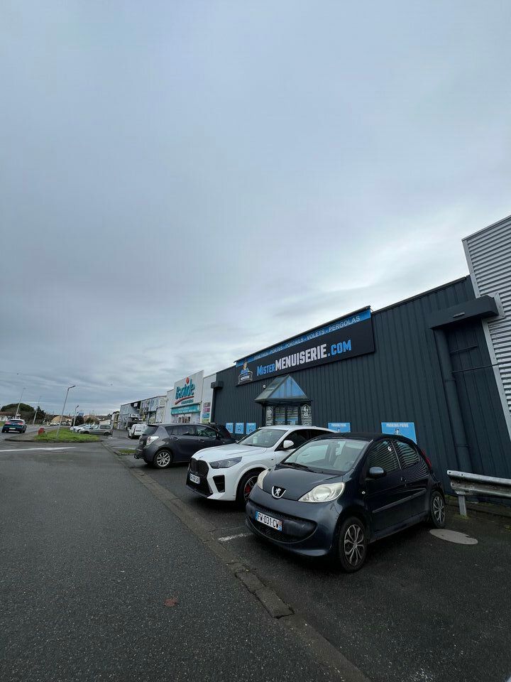 PORTET SUR GARONNE - LOCATION 450M2 LOCAL COMMERCIAL -