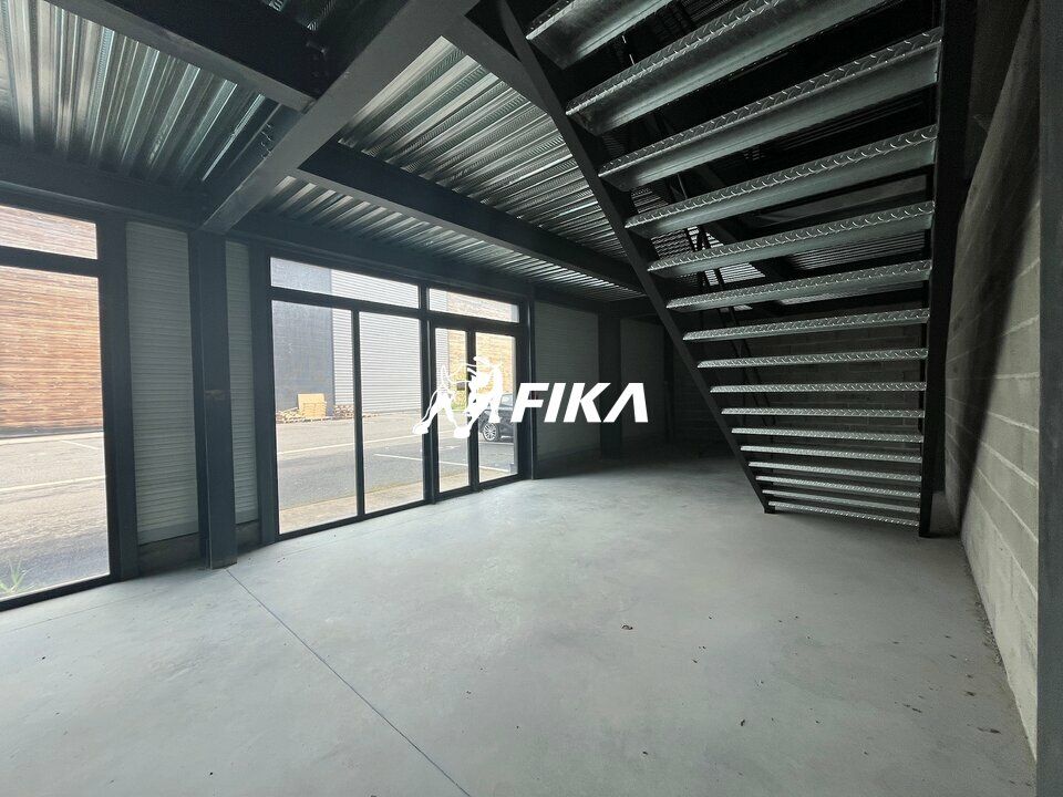 A LOUER - LOCAL D'ACTIVITÉ 886 m² - (31620) BOULOC 