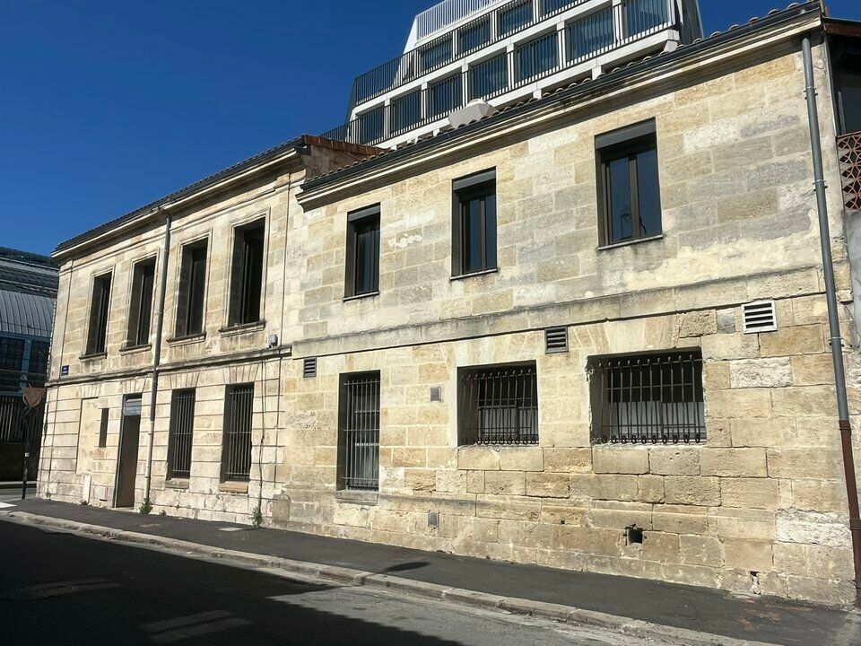Vente local 280 m² non divisibles