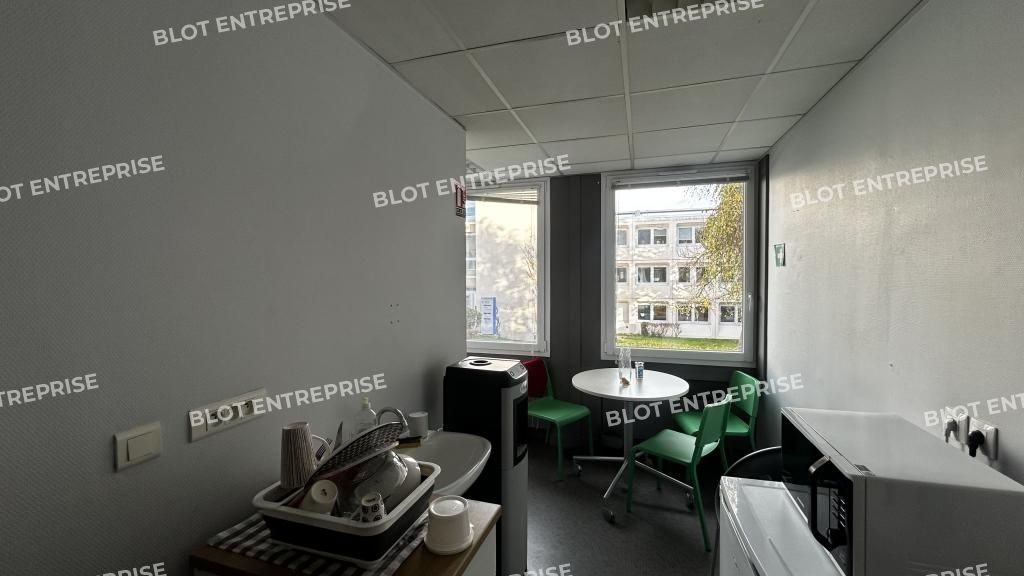 Location bureaux 232 m² non divisibles