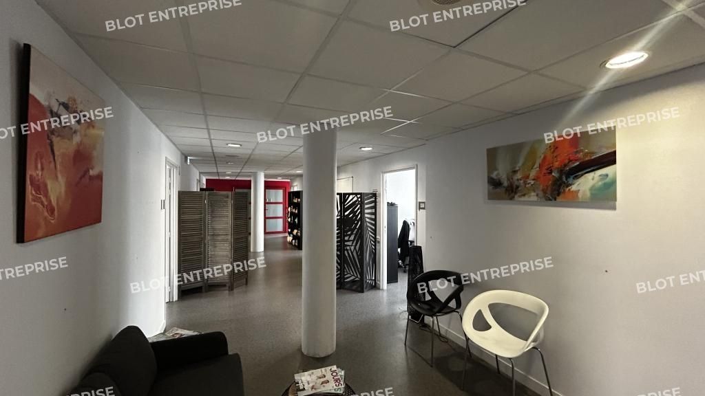 Location bureaux 232 m² non divisibles