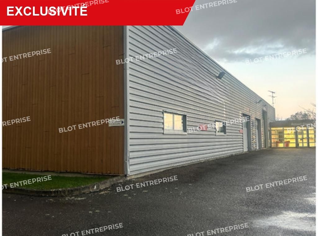 Vente entrepôts 818 m² non divisibles