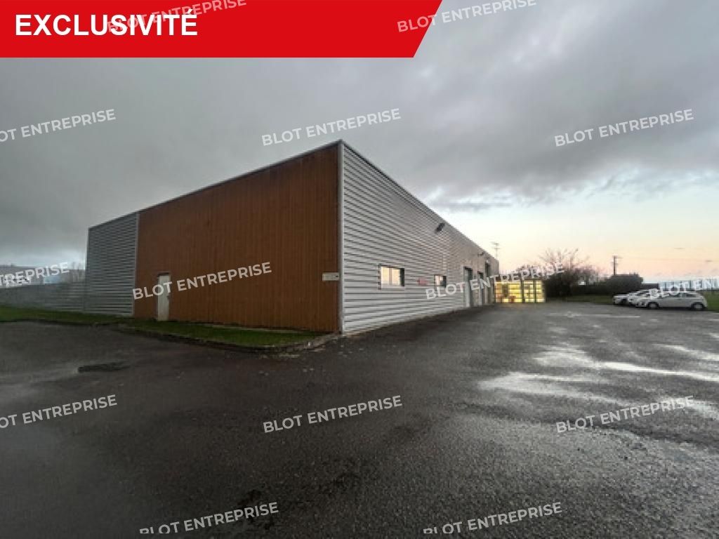 Vente entrepôts 818 m² non divisibles