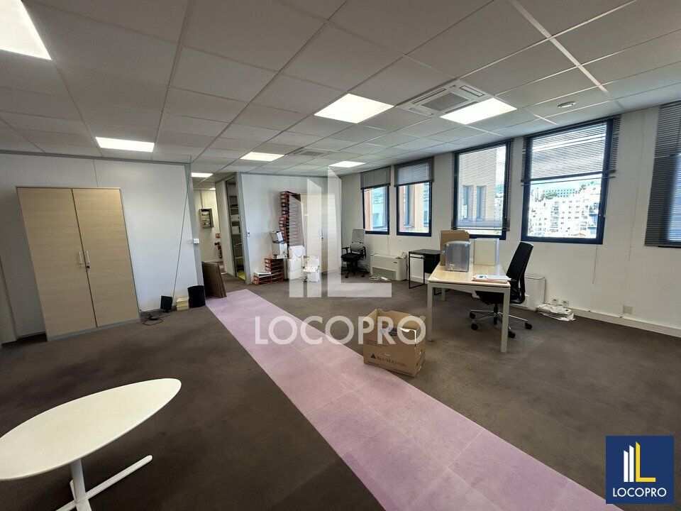 A LOUER - BUREAX - 208 M² - PROMENADE DES ANGLAIS