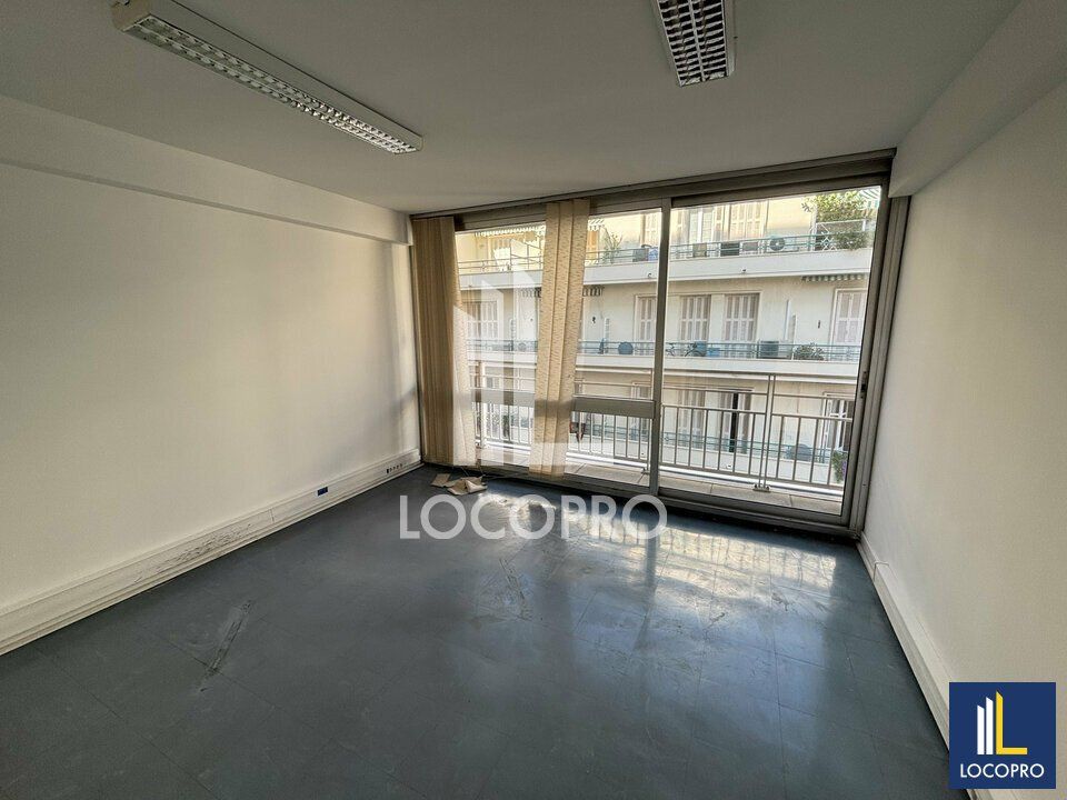 Location bureaux 365 m² non divisibles