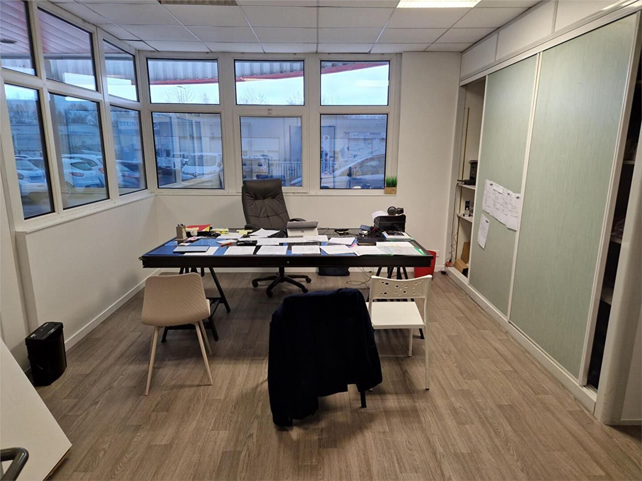 Location local commercial 166.00 m² à LIMOGES