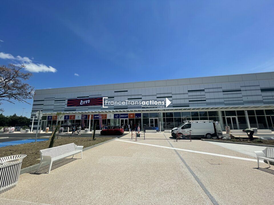 A LOUER SURFACE COMMERCIALE 1983 m² SAINT ORENS