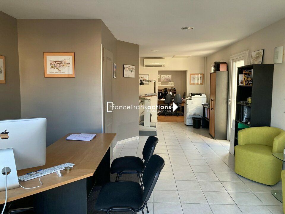 Location local commercial 54 m² non divisibles