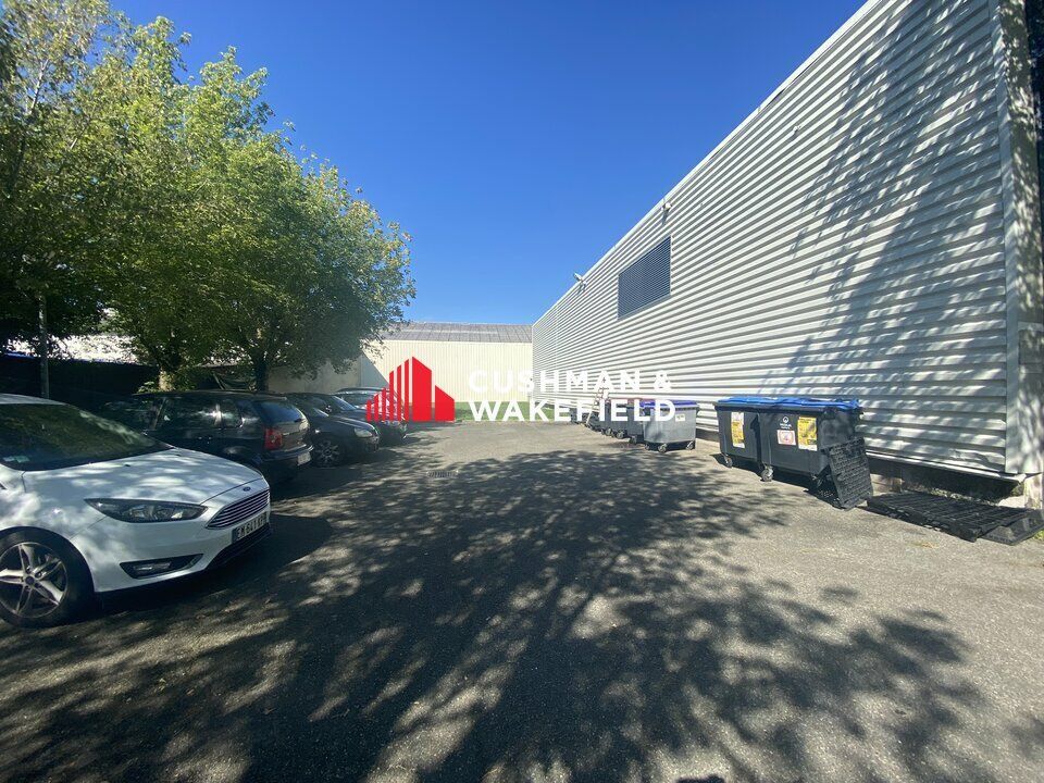 Location activité/entrepôt - 650 m²
