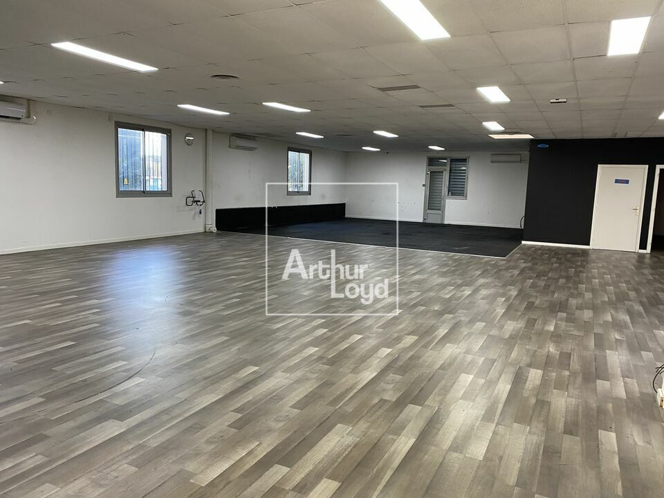 AVENDRE BATIMENT INDEPENDANT - BONDOUFLE