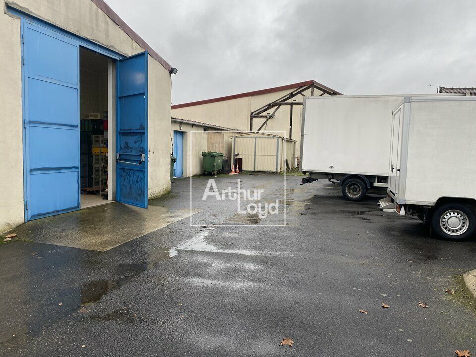 Vente local d''activites 600 m² non divisibles