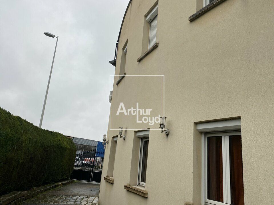 BATIMENT INDEPENDANT A VENDRE