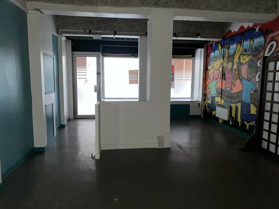 Valoris Real Estate vous propose à la location un local commercial au cœur du quartier du Point du Jour dans le 5ème arrondissement de Lyon.