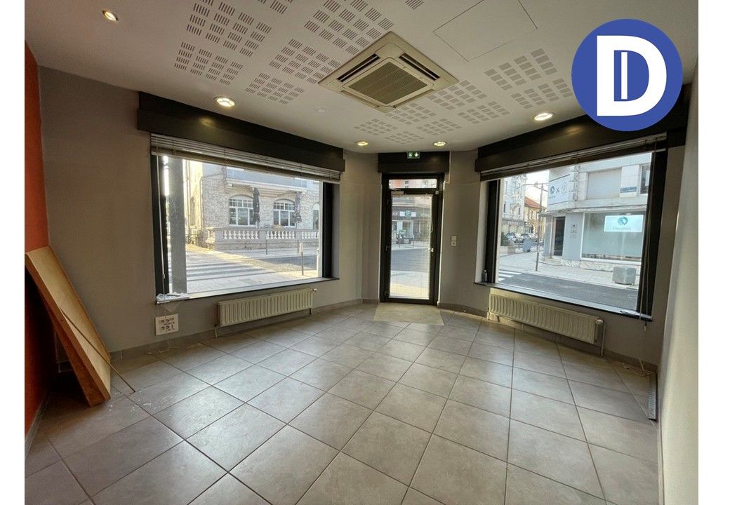 Vente activites 157.00 m² non divisibles