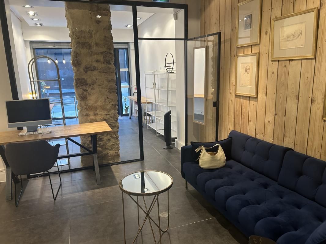 Location local commercial 47 m² non divisibles