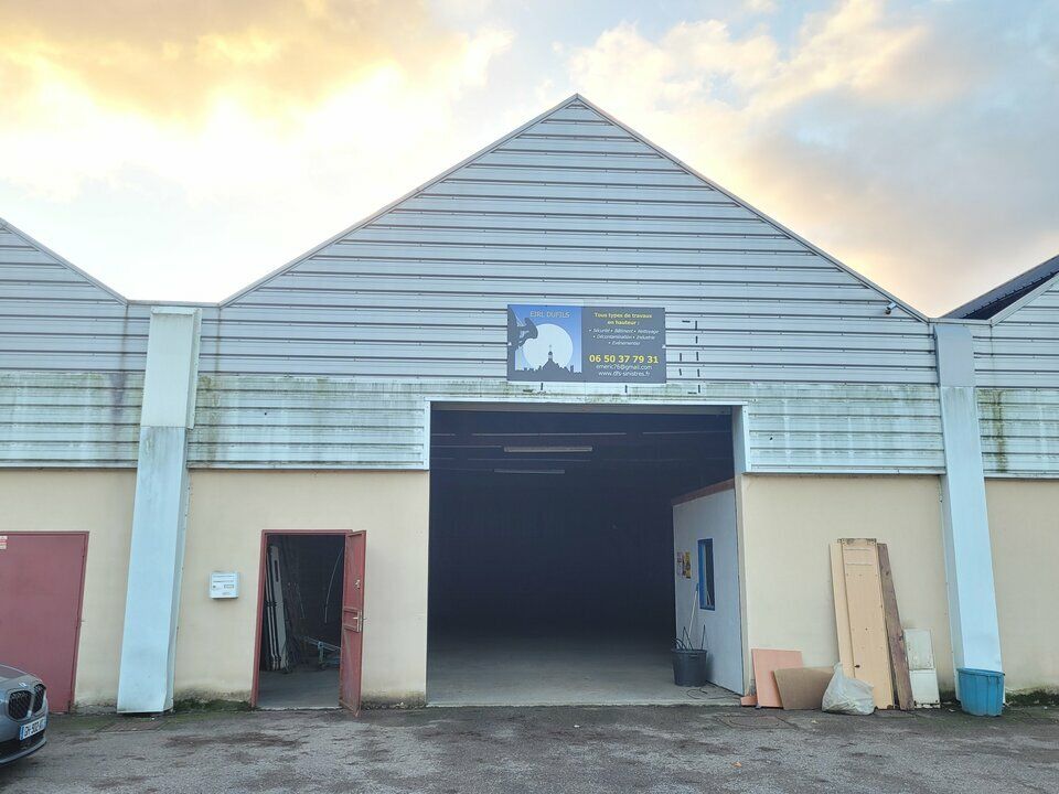 Location local d''activites 254 m² non divisibles