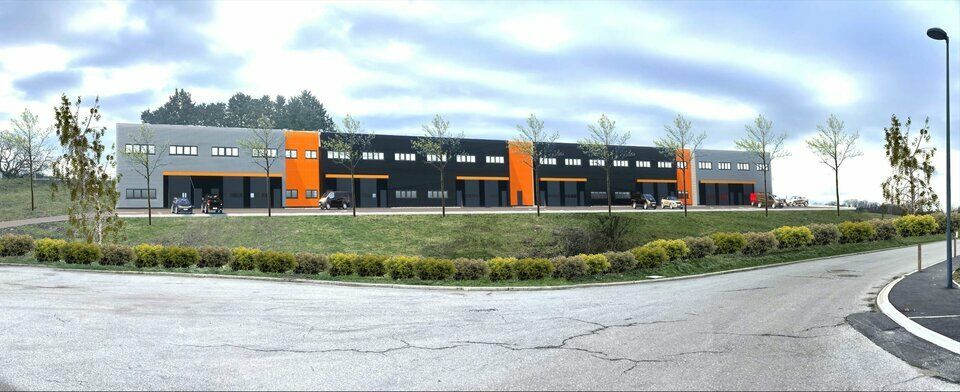 Vente local d''activites 3205 m² divisibles à partir de 140 m²
