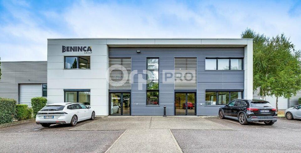 Location local d''activites 1002 m² non divisibles