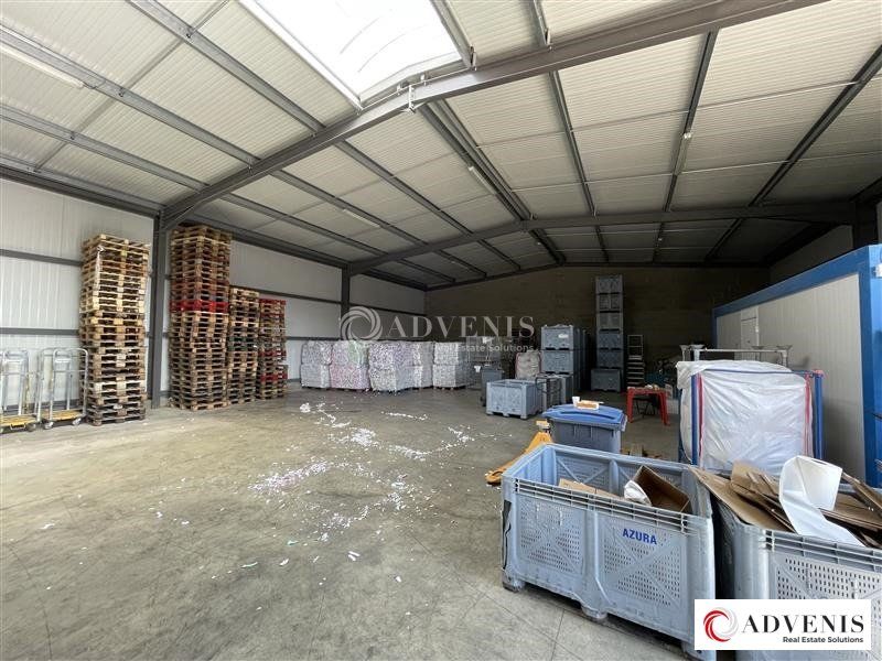 A LOUER - LOCAL D'ACTIVITE 430 M² EN PARFAIT ETAT - ESPACE EXTERIEUR PRIVATIF