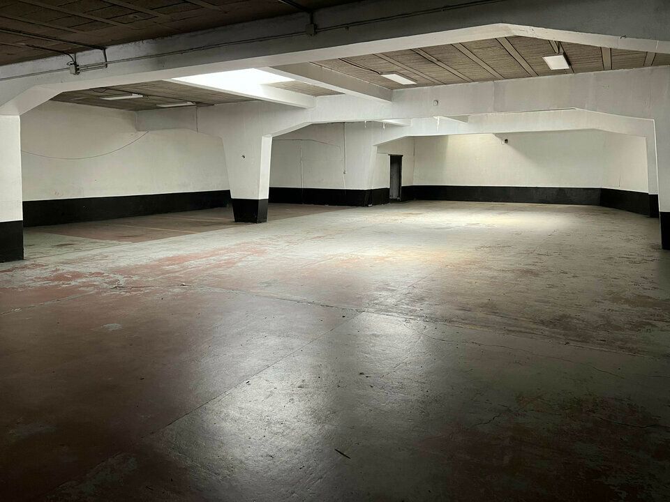 LOCATION LOCAL COMMERCIAL 1020 m2 MARSEILLE 6e