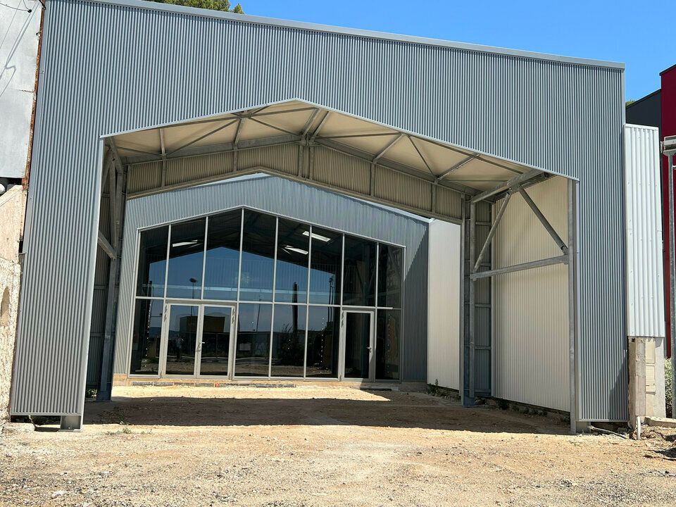 Location local commercial 360 m² non divisibles