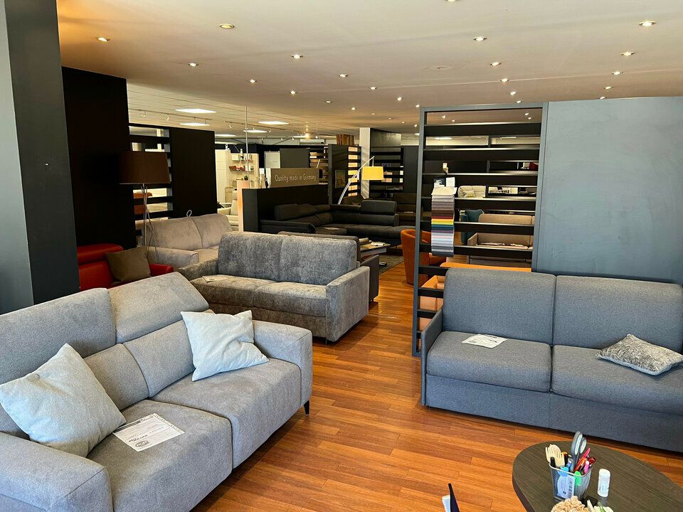 CESSION DROIT AU BAIL LOCAL COMMERCIAL 415 M2 VITROLLES