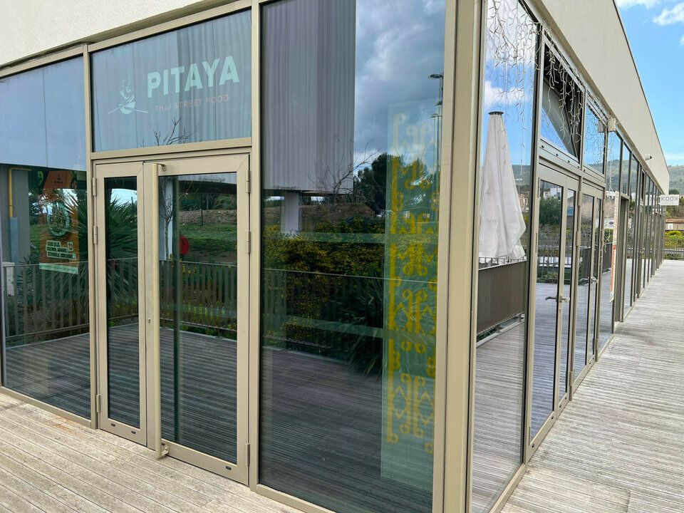 LOCATION LOCAL COMMERCIAL 139M2 LA CIOTAT