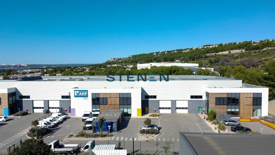 Location local d''activites 2991 m² divisibles à partir de 946 m²