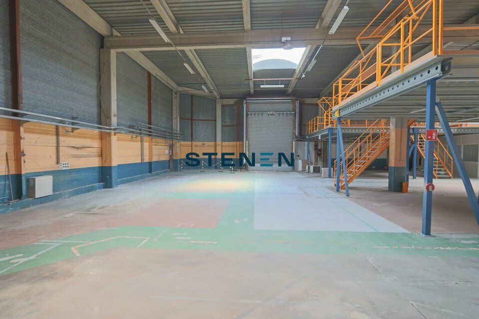 À LOUER - LOCAL D'ACTIVITÉ 2451M² DIV - VITROLLES