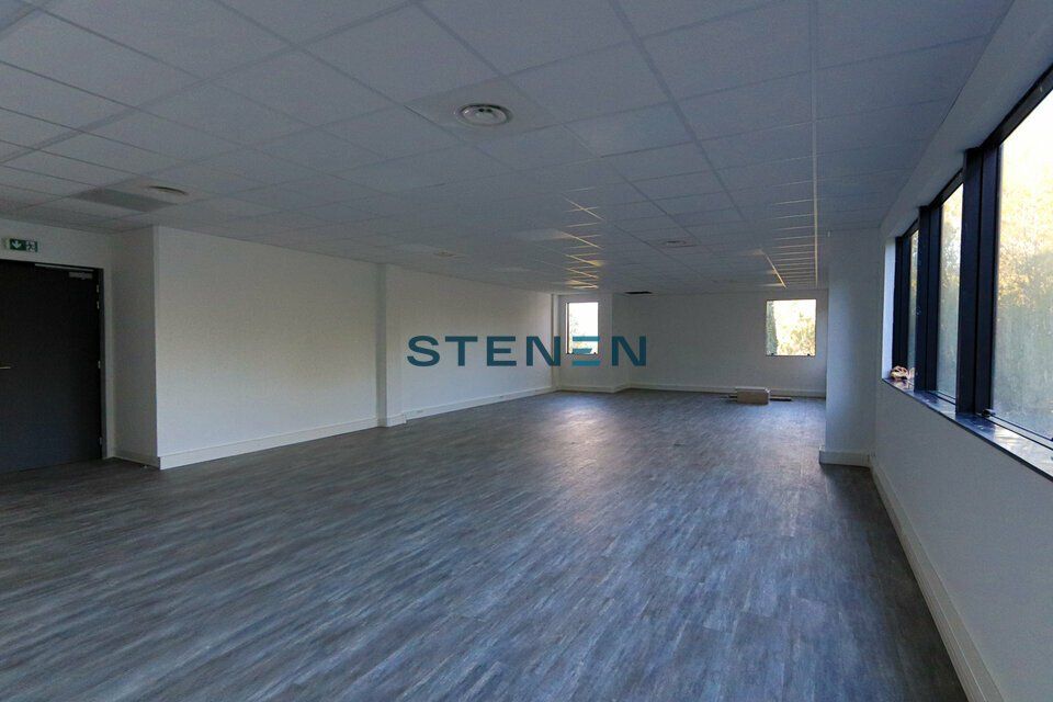 LOCATION BUREAUX 122M2 À Aix-en-Provence 