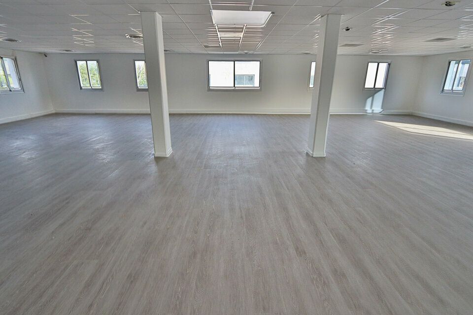 LOCATION BUREAUX 541m2 DIVISIBLES VITROLLES 