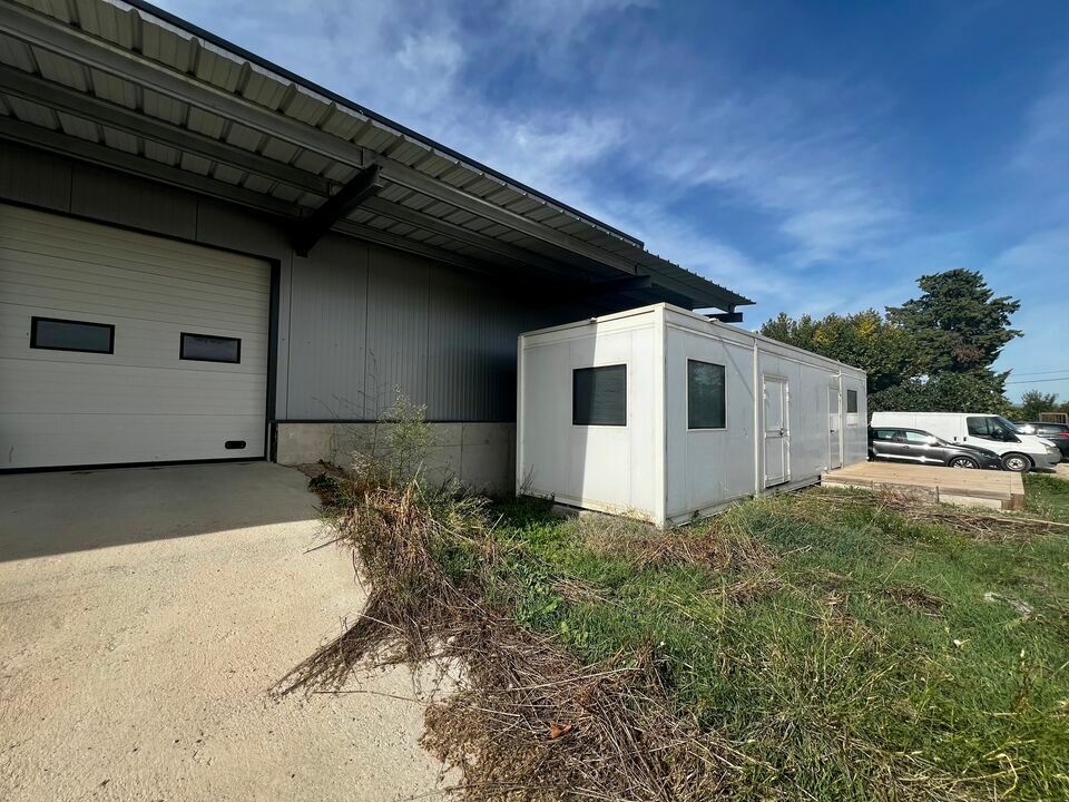 À  LOUER - ENTREPÔT 400M² - CAVAILLON