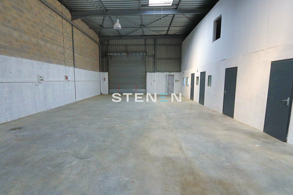 LOCATION LOCAL D'ACTIVITÉ 452M2 ROGNAC