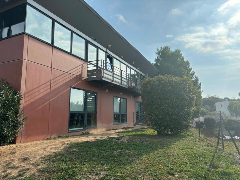 Vente bureaux 367.12 m² non divisibles