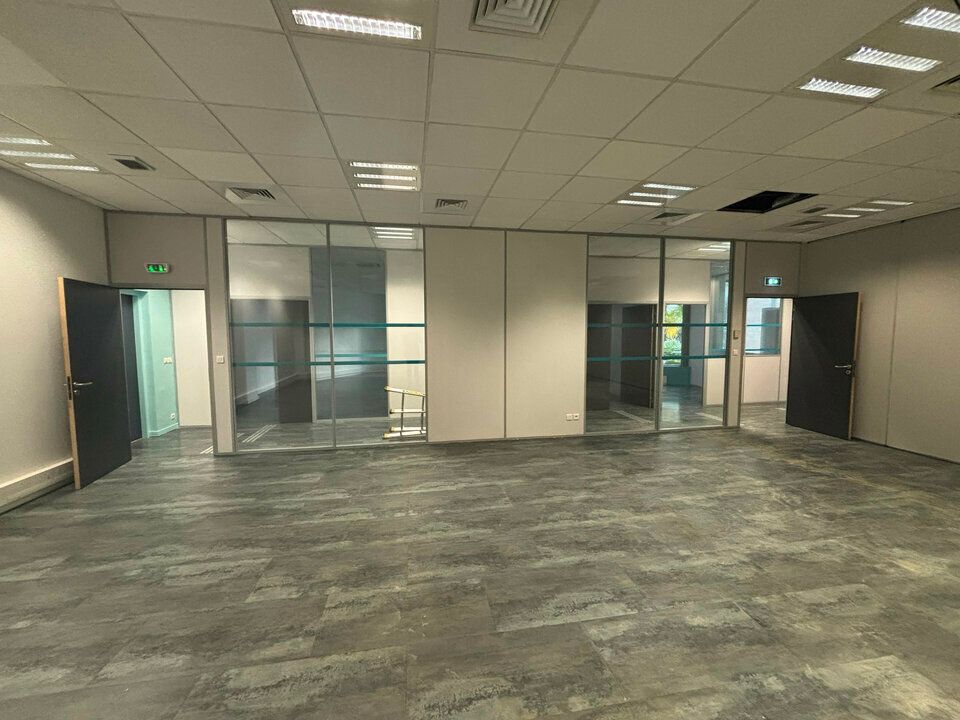 A LOUER BUREAUX MARSEILLE 13002