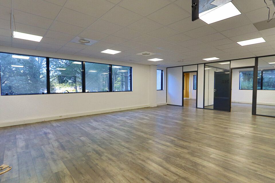 LOCATION BUREAUX 176m2 AIX EN PROVENCE 