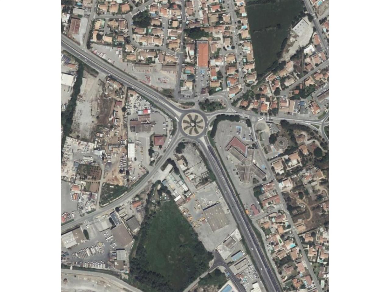 Location local commercial 150 m² non divisibles