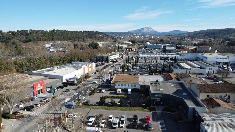 Location local commercial 149 m² non divisibles