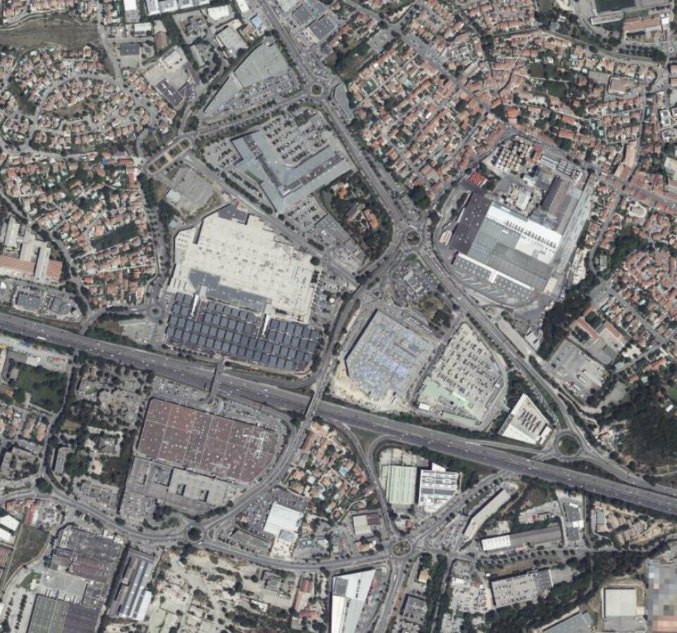 Location local commercial 223 m² non divisibles