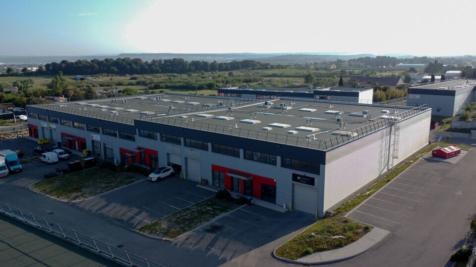 Location local d''activites 347.73 m² non divisibles