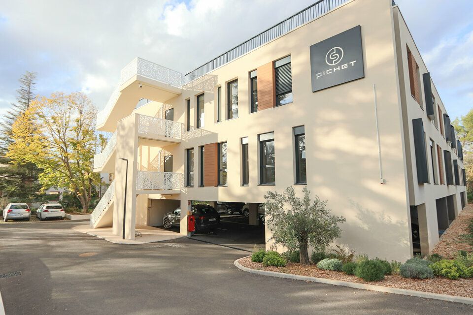 Location bureaux 1076 m² divisibles à partir de 182 m²